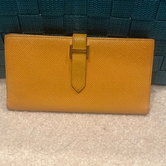 Hermes Auth wallet in Mustard yellow - Picture 1 of 7